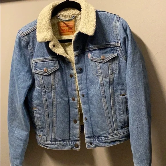 Levi's Blue Jean Jacket with Cream Sherpa Lining - Picture 3 of 6